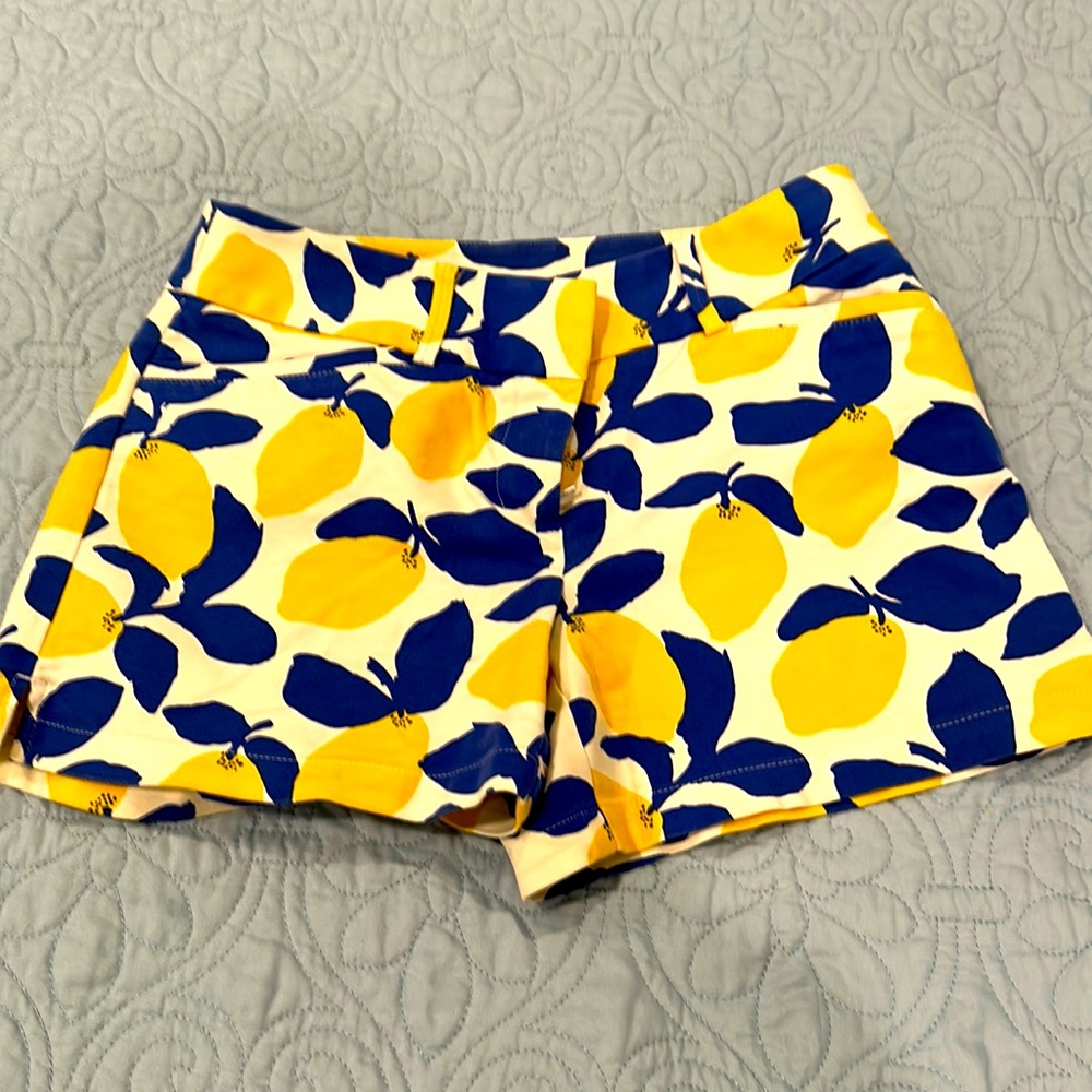 Lemon chino shorts